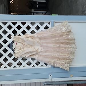 Mod cloth dress gold size 18